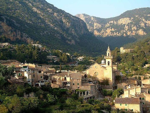 3- Days Weekend Tour in Valldemossa With Pick up - Key Points