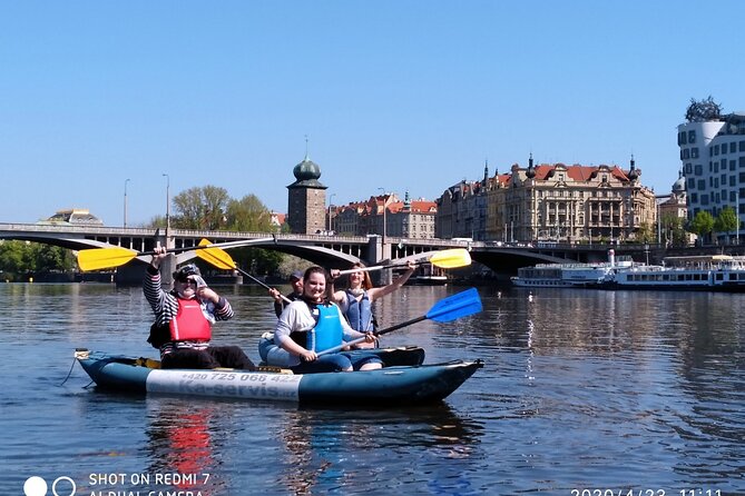 3 Hour Canoe Tour in Prague Centre - Cancellation Policy