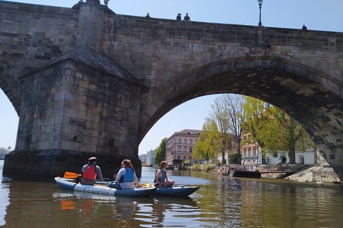 3 Hour Canoe Tour in Prague Centre - Wildlife and Landmarks