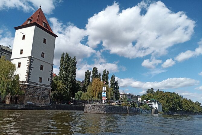 3 Hour Canoe Tour in Prague Centre - Pricing and Booking