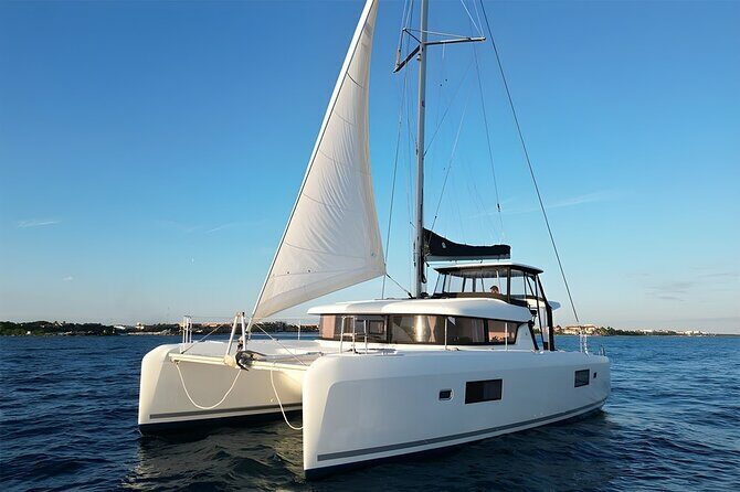 3 Hour Catamaran Experience in a Private 42' Lagoon - Key Points