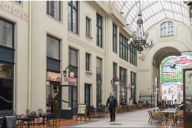 3-Hour Cultural Walking Tour of Oradea - Tour Inclusions and Accessibility