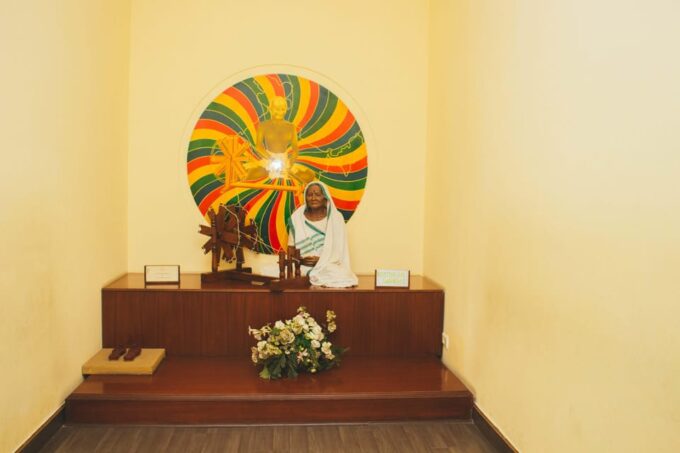 3-Hour Delhi Footsteps of Mahatma Gandhi Half Day Tour - Raj Ghat