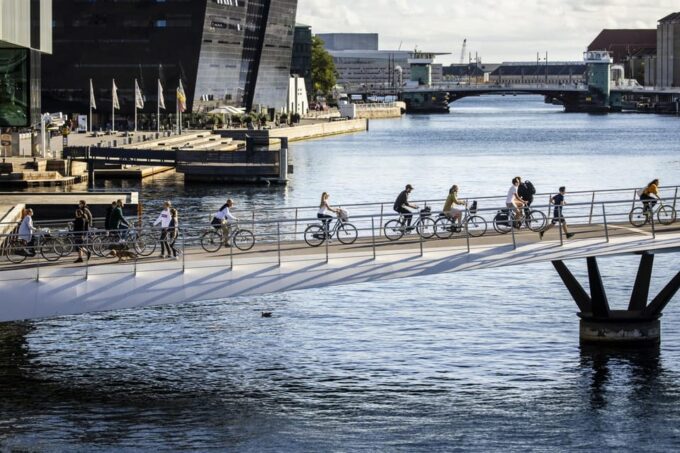 3-hour Essence of Copenhagen E-bike Tour - Sustainable Practices and Urban Growth