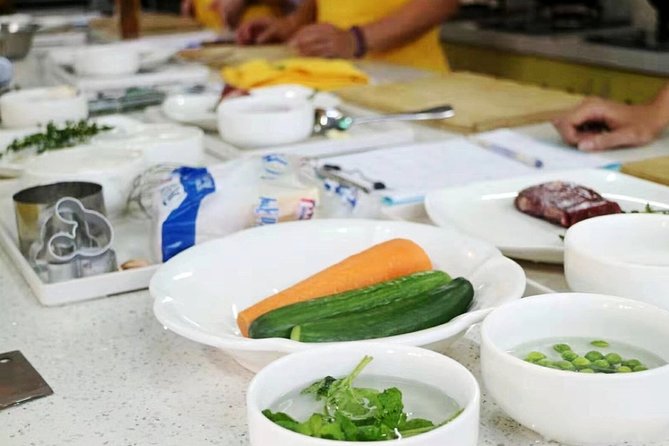 3-Hour Guangzhou Private Cooking Class With Local Market Visit - Market Visit