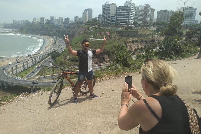 3-Hour Guided Bicycle Tour in Miraflores - Tour Details