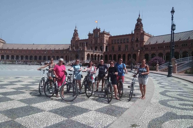 3-Hour Guided Bike Tour Along the Highlights of Seville - Cycling Levels