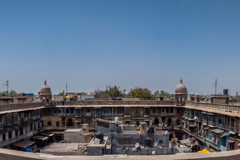 3-hour Guided Small Group Tour of Spice Market and Old Delhi - Key Points