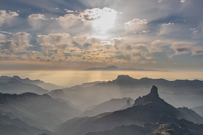3-Hour Hiking Experience in Roque Nublo - Included Gear and Equipment