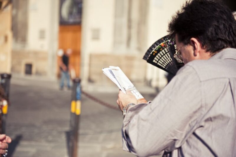 3-Hour Historic WhoDunIt Tour in Florence - Key Points