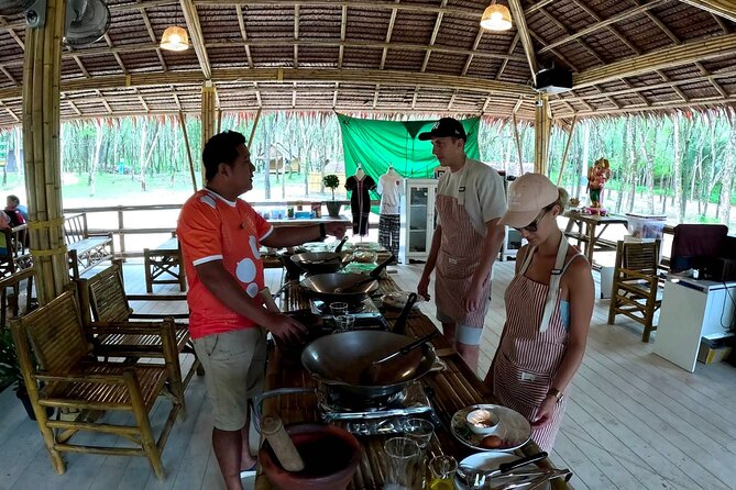 3-Hour Khaolak Cooking Class With Food Market Visit - Guide and Experience