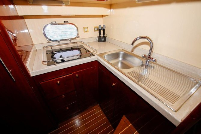 3-Hour Luxury Yacht Cruise From Dubai Marina - Preparing for the Cruise Experience