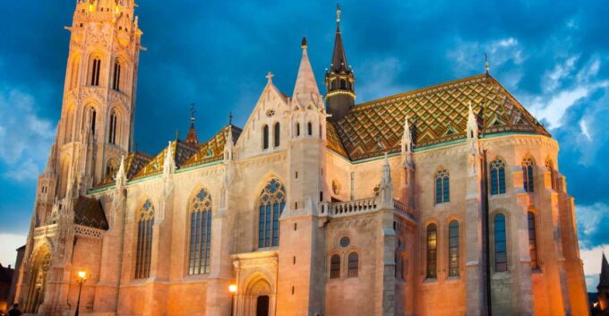 3-Hour Orientation Walking Tour of Buda and Pest - Meeting Point
