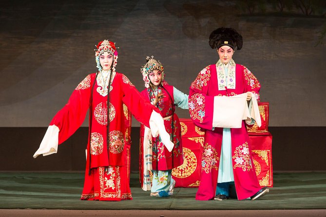 3-Hour Peking Duck Dining + Peking Opera Show or Acrobatic Show - Legend of Kung Fu at Red Theatre