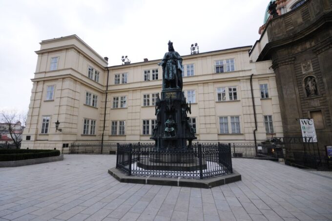 3-Hour Prague Castle & Interiors Tour - What to Bring