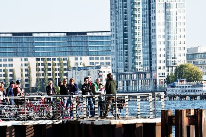 3-Hour Private Berlin Bike Tour: Vibes of Berlin - Crossing the Oberbaumbrücke