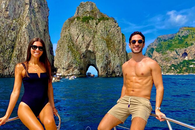3-Hour Private Boat Tour of the Island of Capri - Experience Highlights