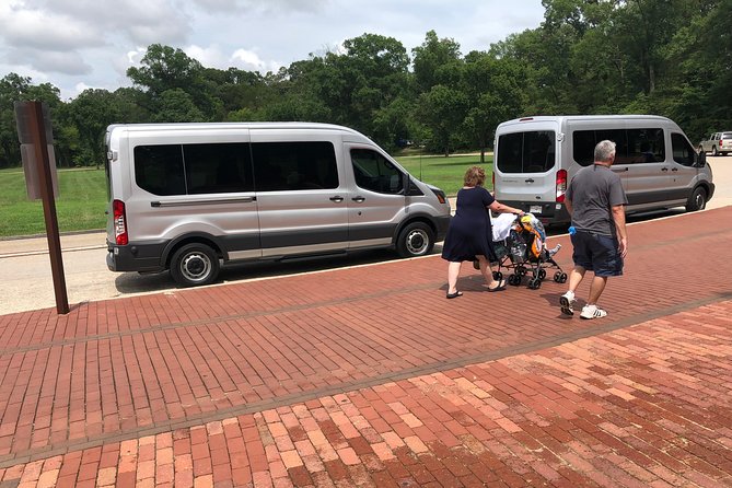 3-Hour Private Customizable Washington DC City Tour by Luxury Van - Pickup and Drop-off