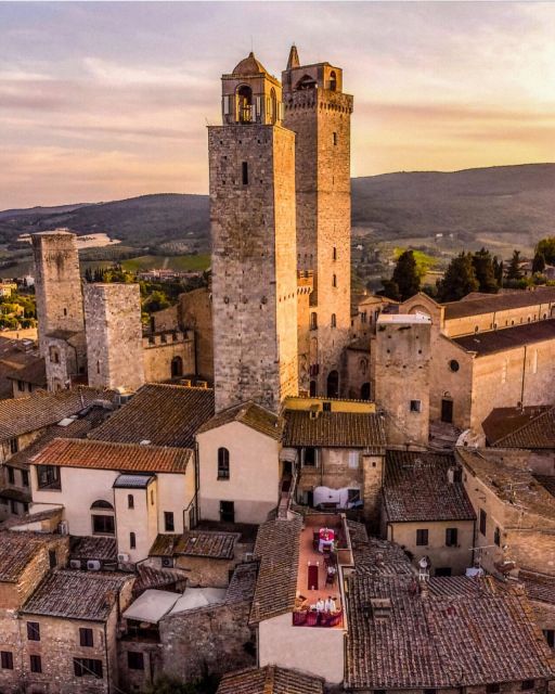 3-Hour Private Dinner in a Medieval Tower in San Gimignano - Aperitif and Panoramic Views