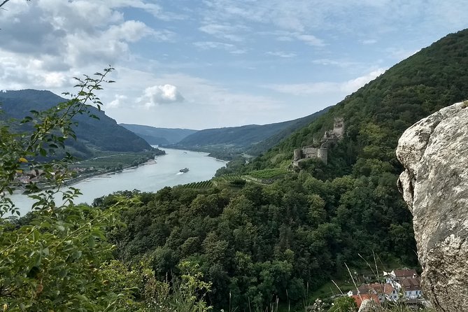 3-Hour Private Hiking Tour to Historic Places Around Spitz in Wachau Valley - Reviews and Feedback