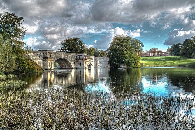 3-Hour Private Luxury Car Tour From Oxford to Blenheim Palace - Luxury Transportation and Amenities