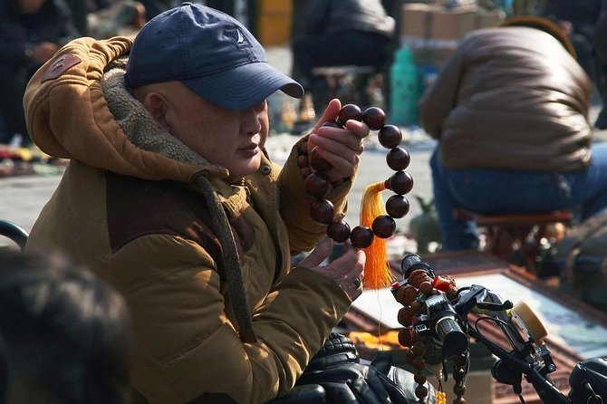 3-Hour Private Shopping Tour at Panjiayuan Market From Beijing - Experience Highlights