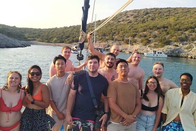 3-Hour Private Sunset Boat Tour With Dinner in Bodrum - Sailing Along the Bodrum Coast
