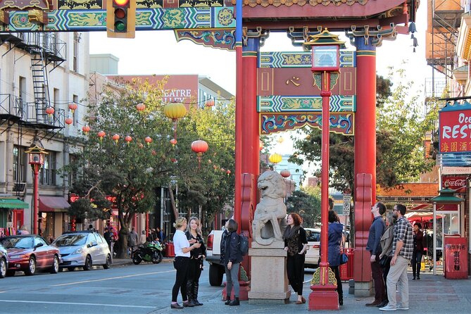 3-Hour Private Walking Tour of Victorias Highlights - Nearby Public Transportation