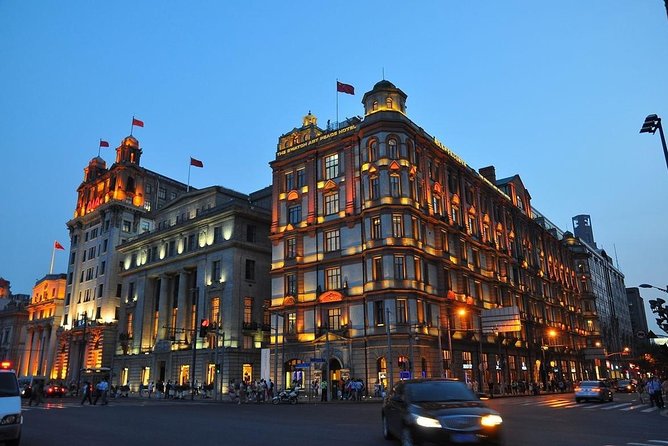 3-Hour Shanghai Bund Swift Tour With River Cruise or Skyscraper - Breathtaking City Views