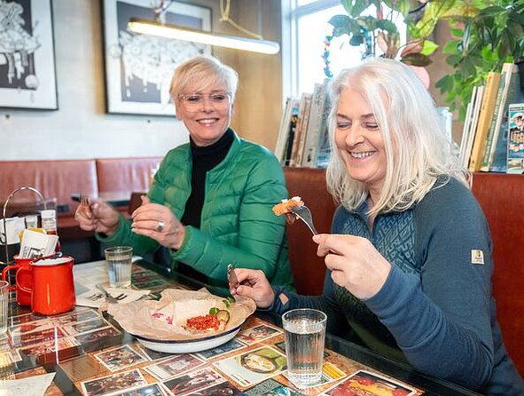 3 Hour Shared Christmas Food Tour With Guide in Reykjavik - Key Points