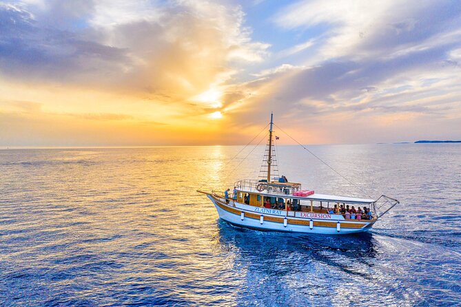 3-Hour Sunset Dolphin Spotting and Dinner in Medulin Archipelago - Highlights of the Medulin Archipelago