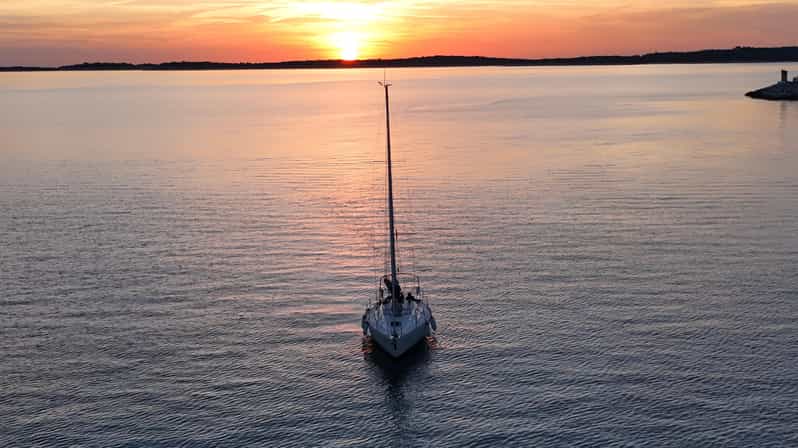 3 Hour Sunset Sailing Tour in Pula - Duration and Group Size