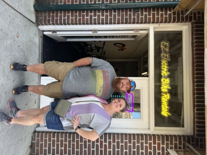 3-Hour Tour De Wilmington E-Bike Tour With Lunch - Refreshment Break in Cargo District