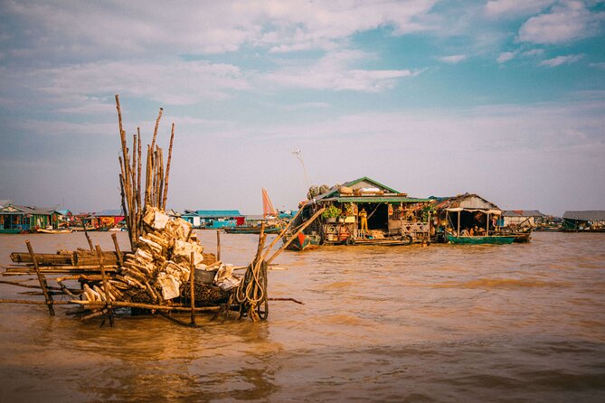 3-Hour Tour of Floating Village - Inclusions