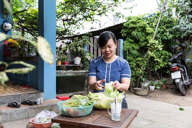 3-hour Traditional Vietnamese Home-Cooking Class in Da Nang - Welcoming and Knowledgeable Hosts