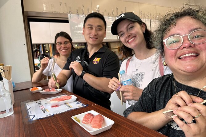 3-Hour Tsukiji Market Food-Hopping Guided Tour - Discovering Unique Seafood Delicacies