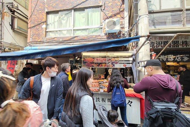 3-Hour Tsukiji Market Food-Hopping Guided Tour - Interacting With Local Vendors