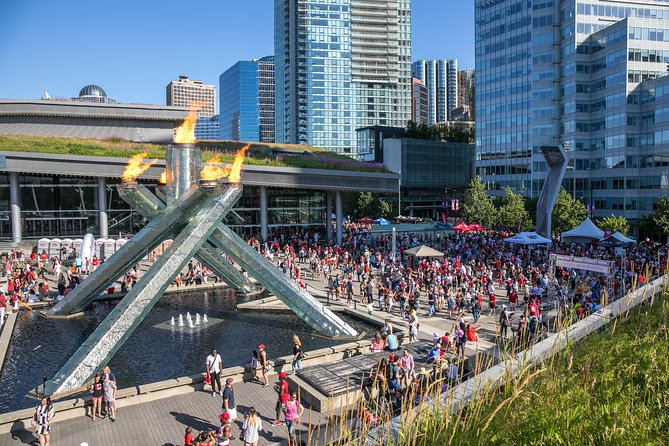3 Hours Accessible Private Tour - Vancouver City Highlight (Up to 4 Passengers) - Passenger Capacity