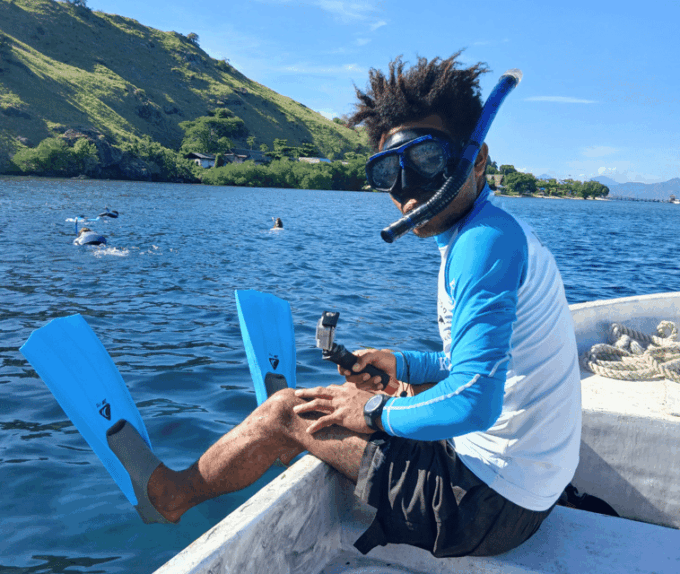3 Hours Guided Clear Kayak Around Labuan Bajo - Explore Bidadari Islands Shores