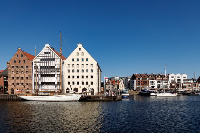 3 Hours Guided Tour in Old and Main Town of Gdansk Poland - Accessibility and Participation