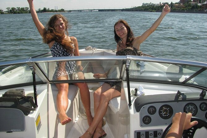 3 Hours Private Breathtaking Como Lake Boat Tour - Meeting Point and Pickup