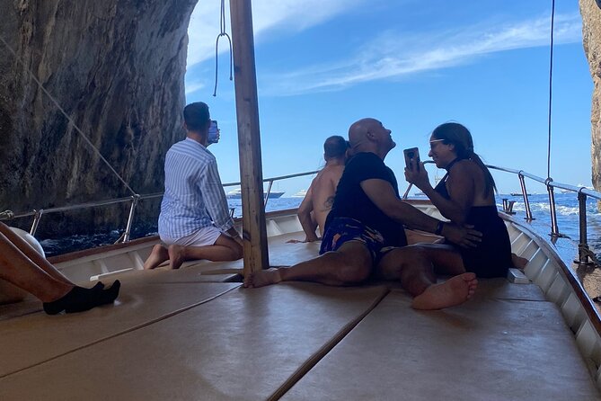 3 Hours Private Capri Boat Tour With Pasta and Prosecco - Accessibility