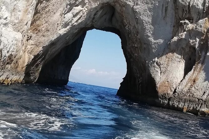 3 Hours Private Capri by Boat for Couples - Exceptional Guides and Personalized Care