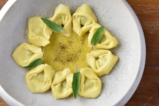 3 Hours Private Cooking and Pasta Making Class With Lunch Included - Quick Points