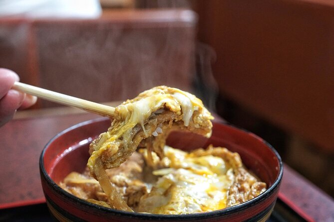 3 Hours Private Food and Walking Tour to Snack Bar in Nakasu - Starter Course