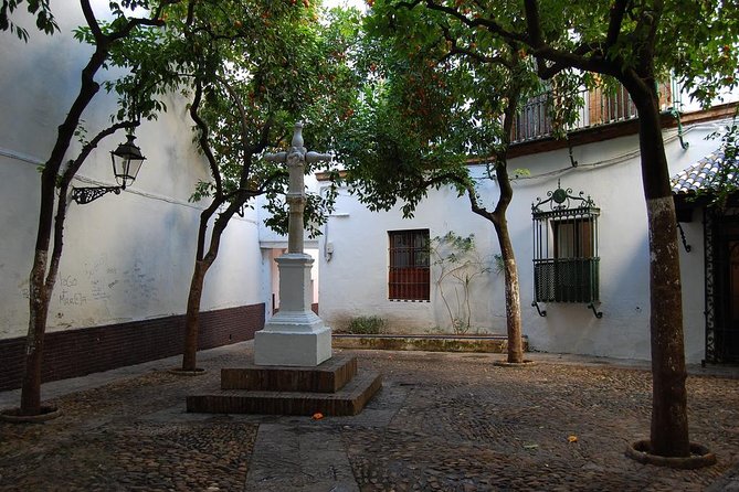 3 Hours Private Guided Tapas Walking Tour in Seville - Recap