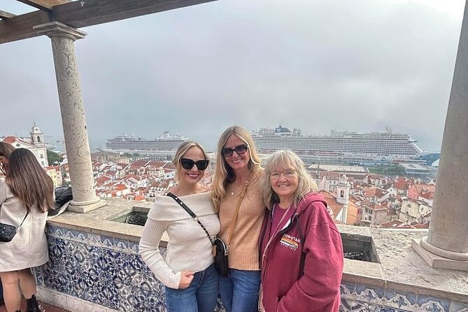 3 Hours Private Tour Historic Center in Lisbon by Tuk Tuk - Tour Inclusions and Accessibility
