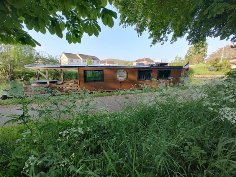 3 Hours Semi Private Solar Boat Cruise in Champagne - Boat Features and Comfort