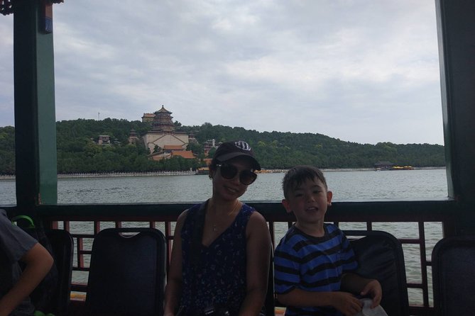 3 Hours Small Group Tour to Summer Palace With Boat Ride - Professional Guide