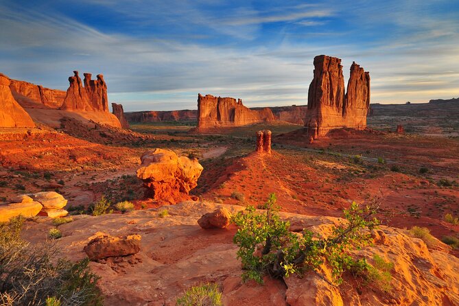3-Hours Sunset Arches National Park Pavement Sights Tour - Accessibility and Transportation